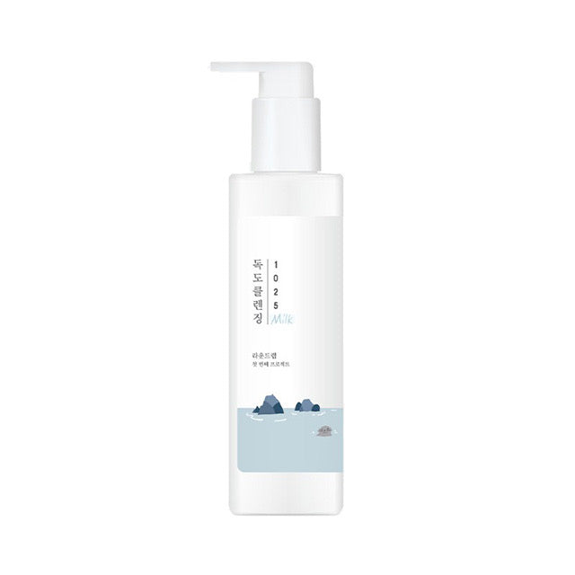 Round Lab 1025 Dokdo Cleansing Milk product texture