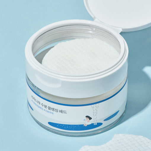 Round Lab Birch Juice Cleansing Pad product texture