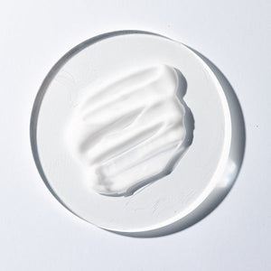 ILLIYOON Stretch Mark Cream close-up view