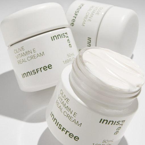 innisfree Olive Vitamin E Real Cream product texture
