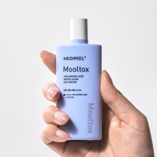 MEDIPEEL Hyaluronic Acid Mooltox Water Glow Sun Serum SPF 50+PA++++ 52ml (Sunscreen)