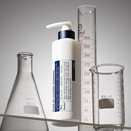 Dr.Ceuracle Scalp DX Scaling Shampoo close-up view