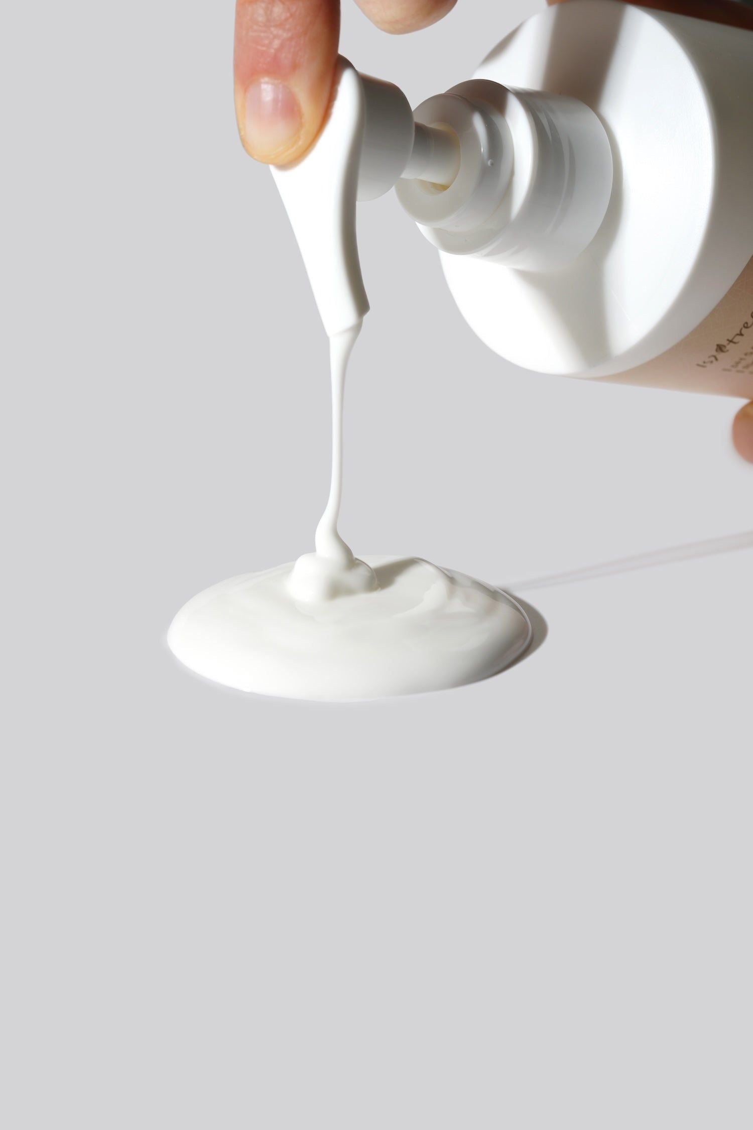 Isntree Yam Root Vegan Milk Cleanser (REFILL) 100ml